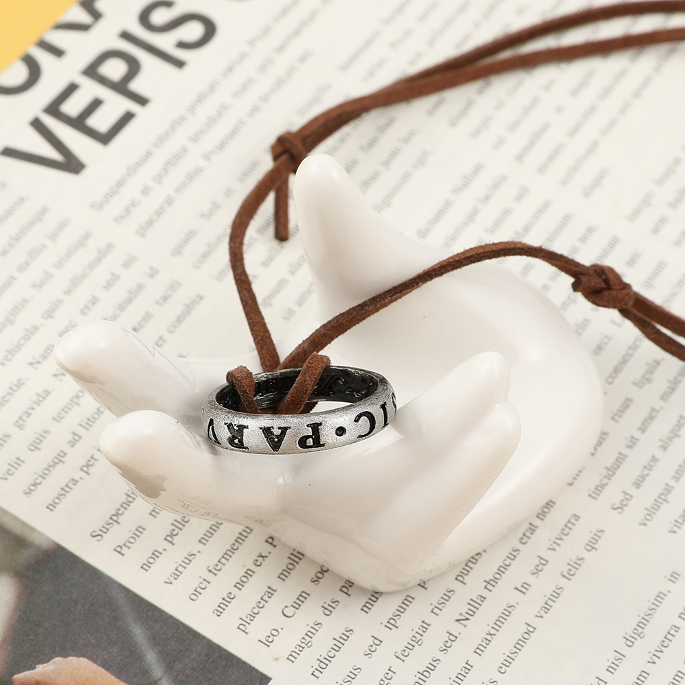 Game Anime Leather Chain Ring  - Vintage Tech Accessories incelemesi ve fiyatı